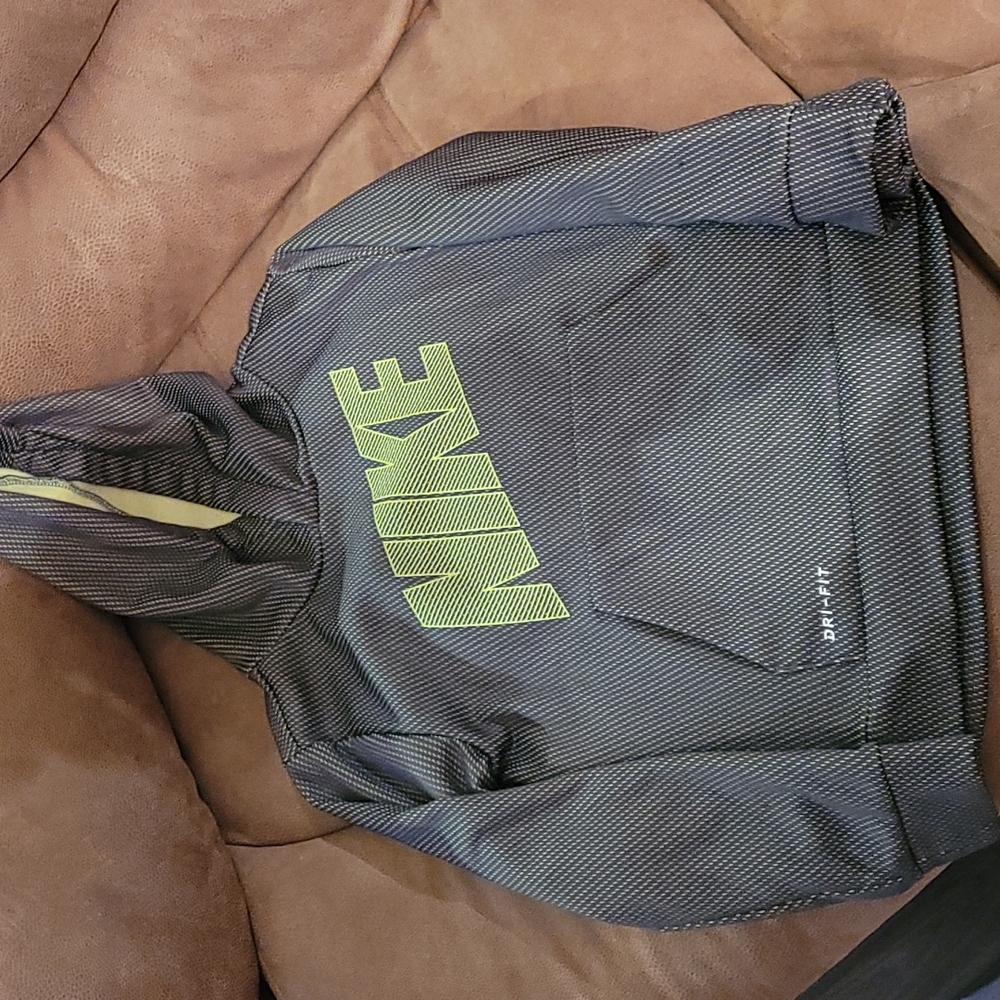 Boys Nike hoodie size 7